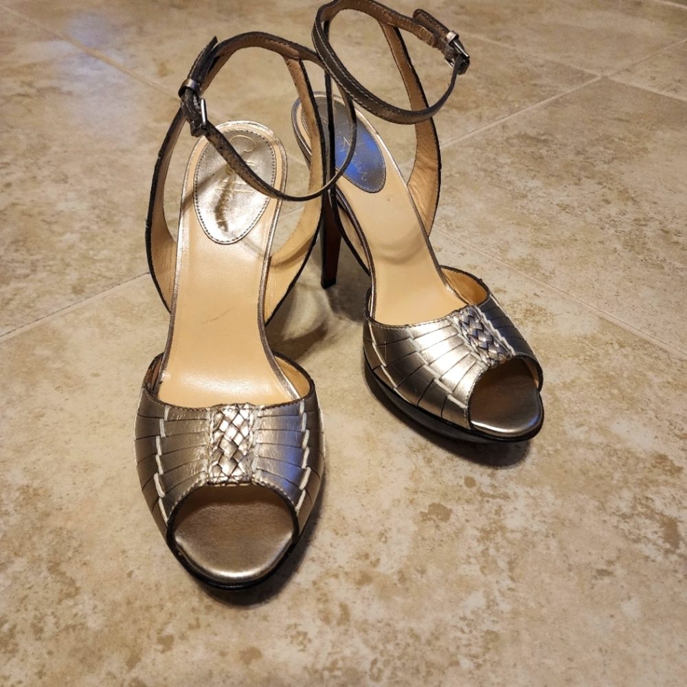 Cole Haan l Metallic Gold Leather Platform Nike Air Size 7B